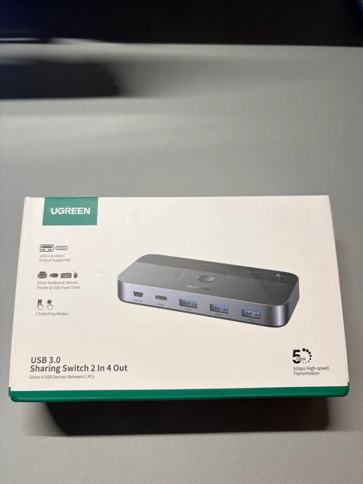 유그린 KVM USB 3.0 스위치 — 두 대의 PC, 하나의 키보드와 마우스