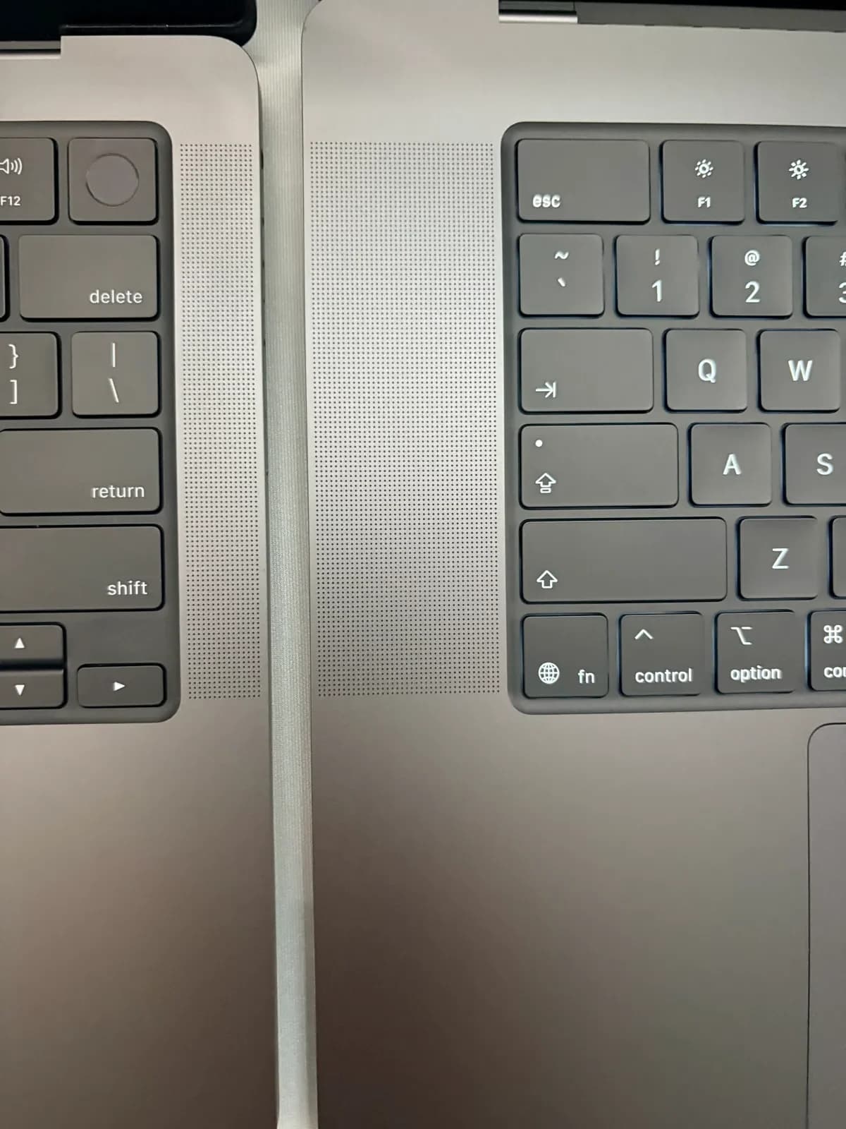 스피커 그릴 비교