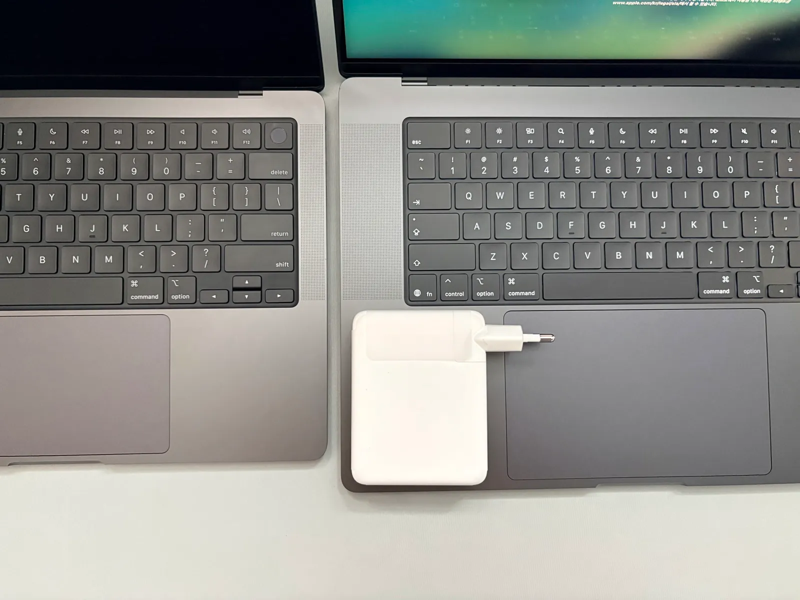 충전기 크기 비교